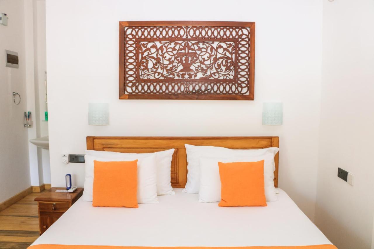 Anb Surf View Hotel Tangalle Exterior photo