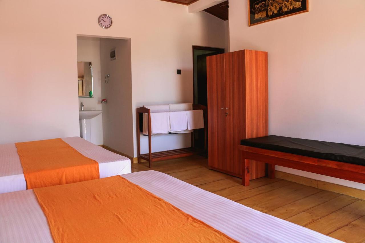 Anb Surf View Hotel Tangalle Exterior photo