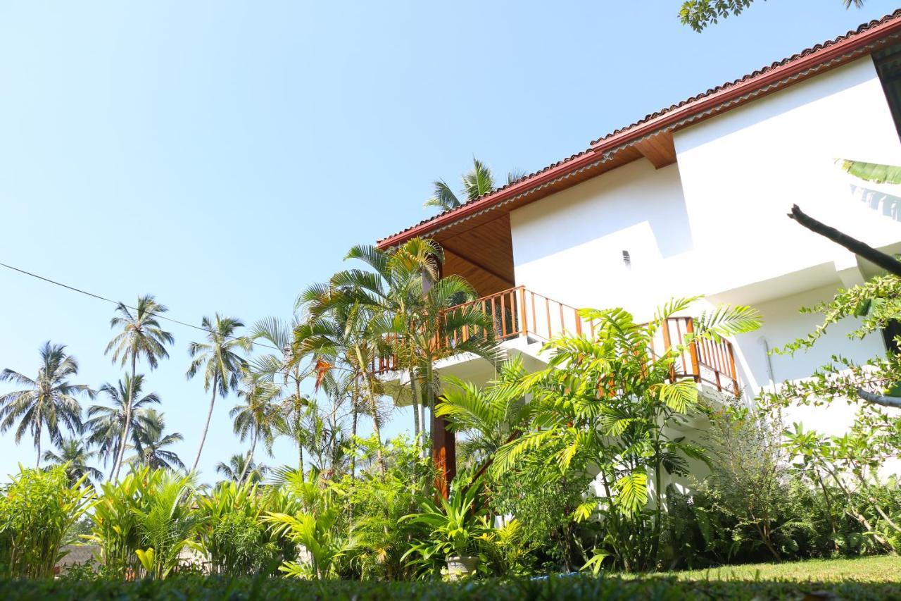 Anb Surf View Hotel Tangalle Exterior photo
