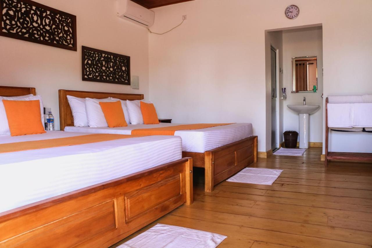Anb Surf View Hotel Tangalle Exterior photo