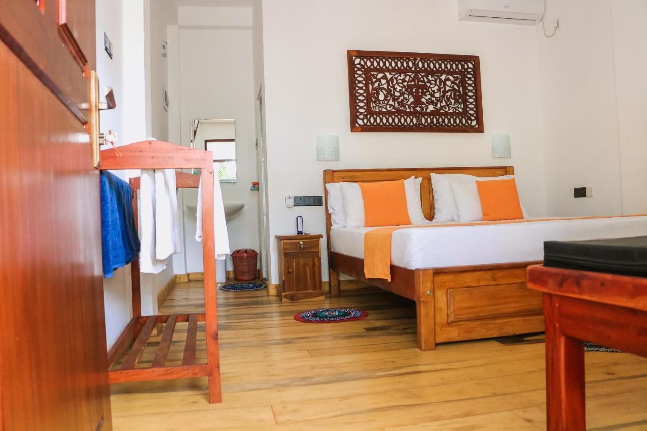 Anb Surf View Hotel Tangalle Exterior photo