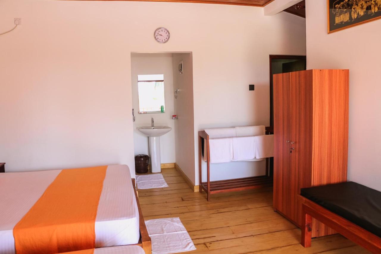 Anb Surf View Hotel Tangalle Exterior photo