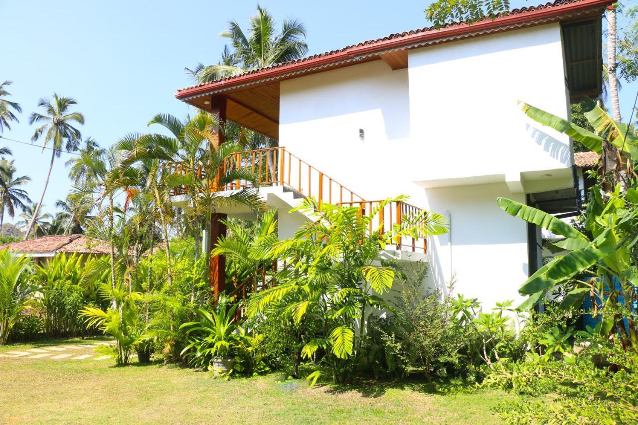 Anb Surf View Hotel Tangalle Exterior photo